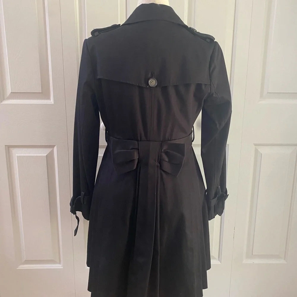 Sinclaire 10 Elegant Black Bow Trench Coat - Picture 2 of 10